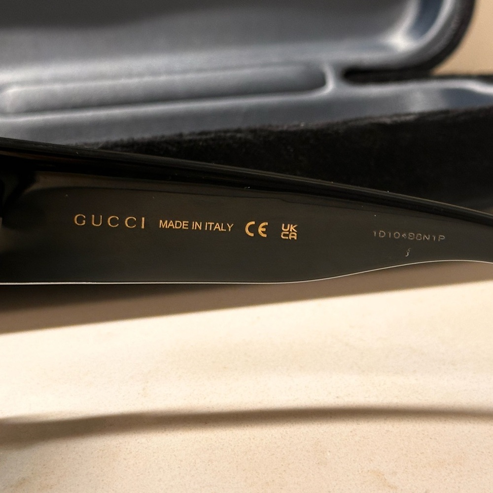Gucci Women's Black Sunglasses - Picture 5 of 7